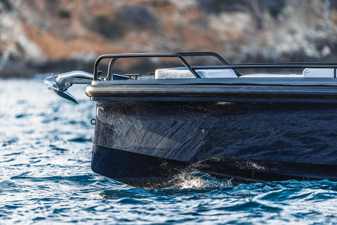 flibsofficial's tweet image. The BRABUS Shadow 900 Deep Blue Signature Edition is making an appearance at #FLIBS2022 😍 Experience her beauty first-hand at the @NauticalVentures Convention Center booth!
.
@MercuryMarine #BrabusMarine #Shadow900 #BrabusShadow #FLIBS