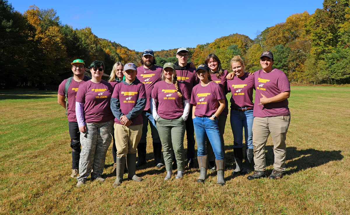 BloomsburgU's tweet photo. Northeast Regional Soil Collegiate Competition ⛏📋🐾 #HuskyUnleashed #BloomOnward #EGGS #EnvironmentalGeoscience #SoilScience #geology #dirt https://t.co/nphjxJ46zi