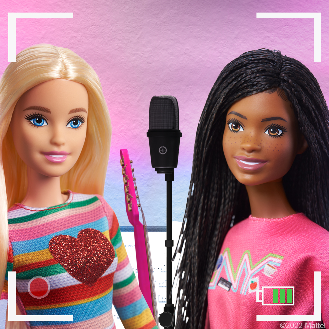 Get in the studio with Barbie and Barbie! 🎙️ Play along with dolls inspired by the all-new YouTube series, #Barbie: Life In The City, led by Brooklyn’s very own Barbie “Brooklyn” Roberts. bit.ly/barbie_ittcore…