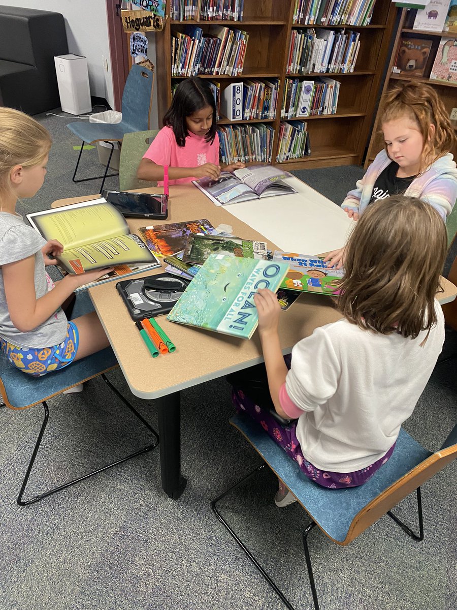 Love collaborating with <a href="/DentonCreeklib/">Lilly Monson</a> and team teaching nonfiction books. These books are “WICKED GOOD!” 

#CISDESLBIL @mkwunderl @diagonzalez17 @MissMiller_DCE