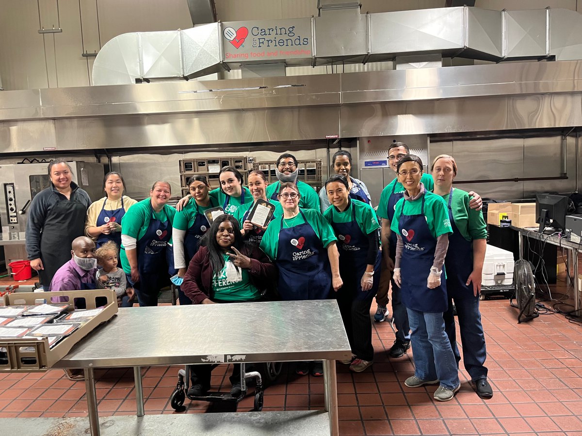 Caring4Friends_'s tweet photo. Thanks to the @CitizensBank team for helping us make 777 meals for our friends and neighbors. We hope to see you again. #volunteer #SharingFoodAndFriendship #TogetherWeCan #CaringKitchen #CaringForFriends https://t.co/yIC1CUNWN6