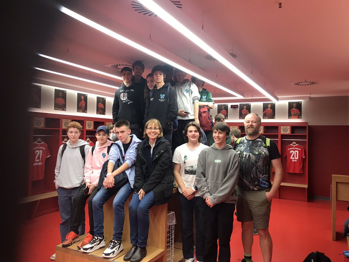 BoothamPeter's tweet photo. @BoothamMFL @BoothamSchool we had a super arena tour with Jorg @FCBayernEN https://t.co/av0pZaodBx