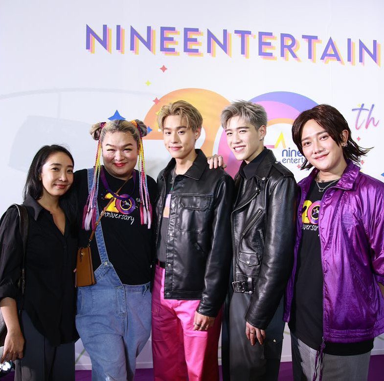 nongderrr's tweet photo. เด็กแฝดกับพี่ๆครับ ❤️💙 #9entBD20th #ppkritt #bbillkin

cr:bee_nicha https://t.co/Bb70KGZDtD