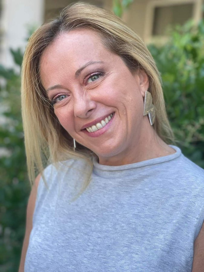 Sachinettiyil's tweet photo. "I am Giorgia. I am a woman. I am a mother. I am Italian. I am Christian. You will not take that from me." - Giorgia Meloni

Ladies and gentlemen, here is the new Italian Prime Minister https://t.co/HeMOFvX1PR