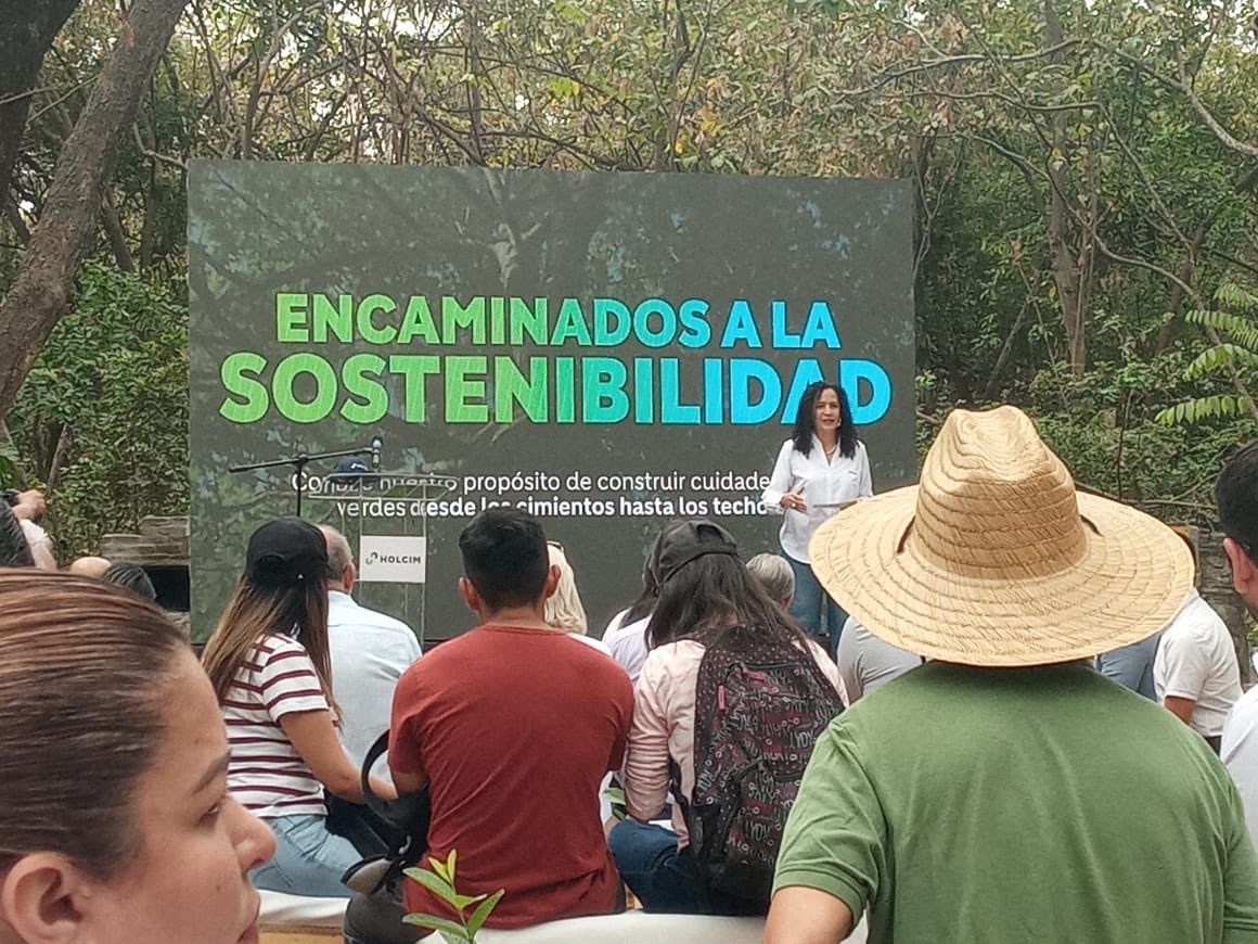 Samantha Hidalgo tweet media