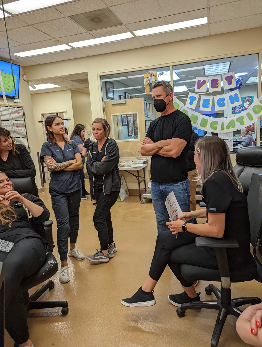 dig_labs's tweet photo. DIG is working to improve dental care for pets by partnering with @APCCvet. Similar to our  Health Check for stool, we've developed an image-based app to provide pet parents with vet-approved dental recommendations and tips! https://t.co/XZkEtagjOk