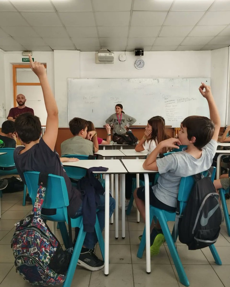 epiasabadell's tweet photo. rol que ens ajuden a posar-nos en la pell d'un possible assetjador, d'un assetjat o d'una persona espectadora. També treballem tot el llenguatge necessari per a entendre bé tot el que ens envolta com són les paraules estereotip, prejudicis, ciberassetjament...,
#1RESOPIASABADELL https://t.co/bGrt63ezlE