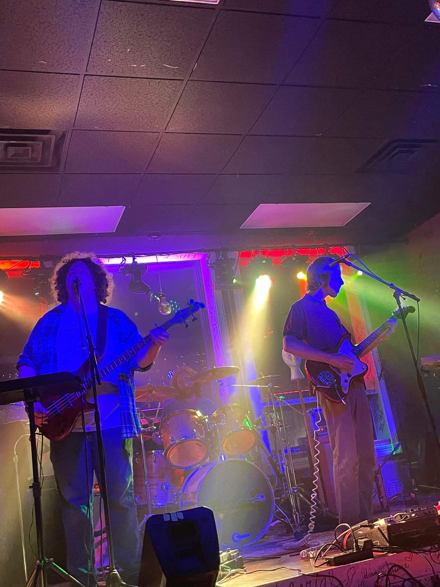 Yo yo yo! Tonight we're in Chillicothe to play a gig for you at Steiner's Speakeasy. Music starts at 7 come through Ohio let's get to the gig!