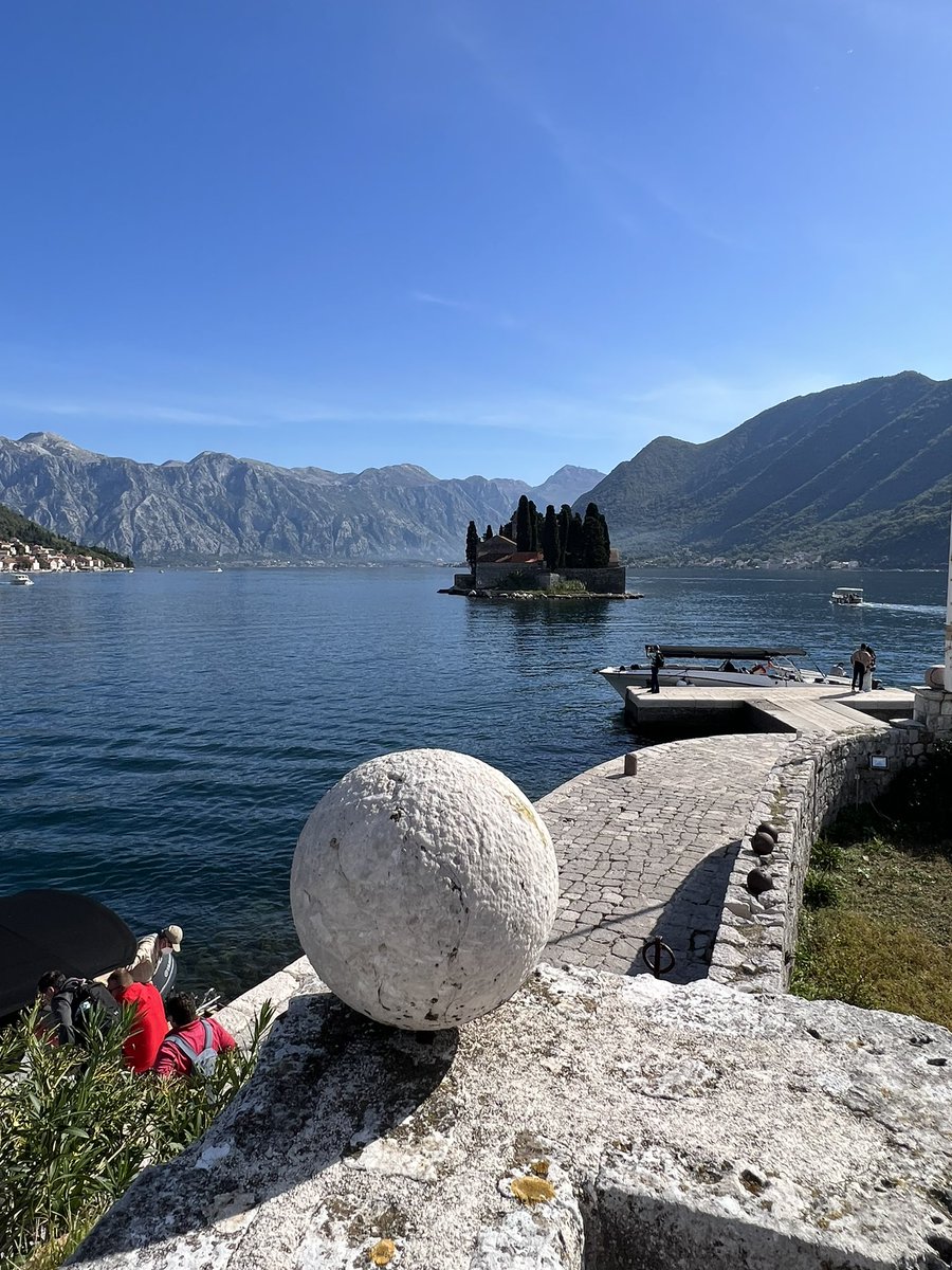 Speeding around Lake Kotor… such a picturesque place… Have great weekend one & all cc @BetaMoroney @enilev @Nicochan33 @tobiaskintzel @AkwyZ @sallyeaves @Khulood_Almani @jeancayeux @EvaSmartAI @enricomolinari @PawlowskiMario @antgrasso @louiseoconor @mikeflache @NevilleGaunt