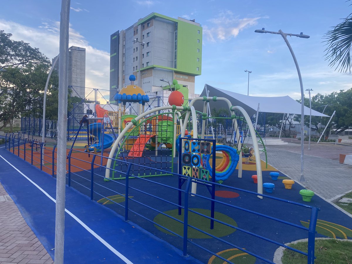HaiderHoyosAc's tweet photo. Las acciones de desarrollo con impacto positivo para la ciudad hay que valorarlas. El #PARQUEVERSALLES es una realidad hoy, gracias a la gestión de la administración municipal. @kerguelenhugo @caordosgoitia https://t.co/FDqegKNXn1