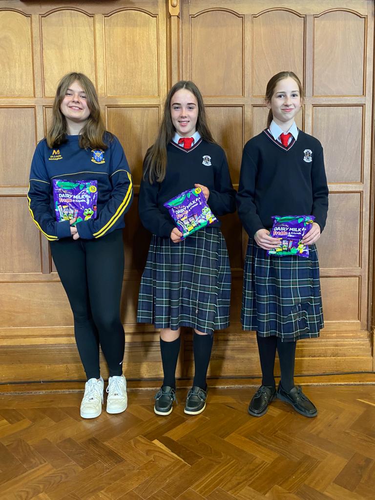 StLouisMonaghan's tweet image. The final day of Maths Week concluded with Bingo Loco Louis-style, with Mr Fox, Ms McCaffrey, Ms O&apos;Connor and Ms Myers showing-off their dance moves.🕺🏻💃🏼

Congrats to our Maths Dept on a brilliant Maths Week! 
👏👏 

#slssmonaghan 
#mathsweek2022 
@lecheiletrust1 
@theNSMonaghan