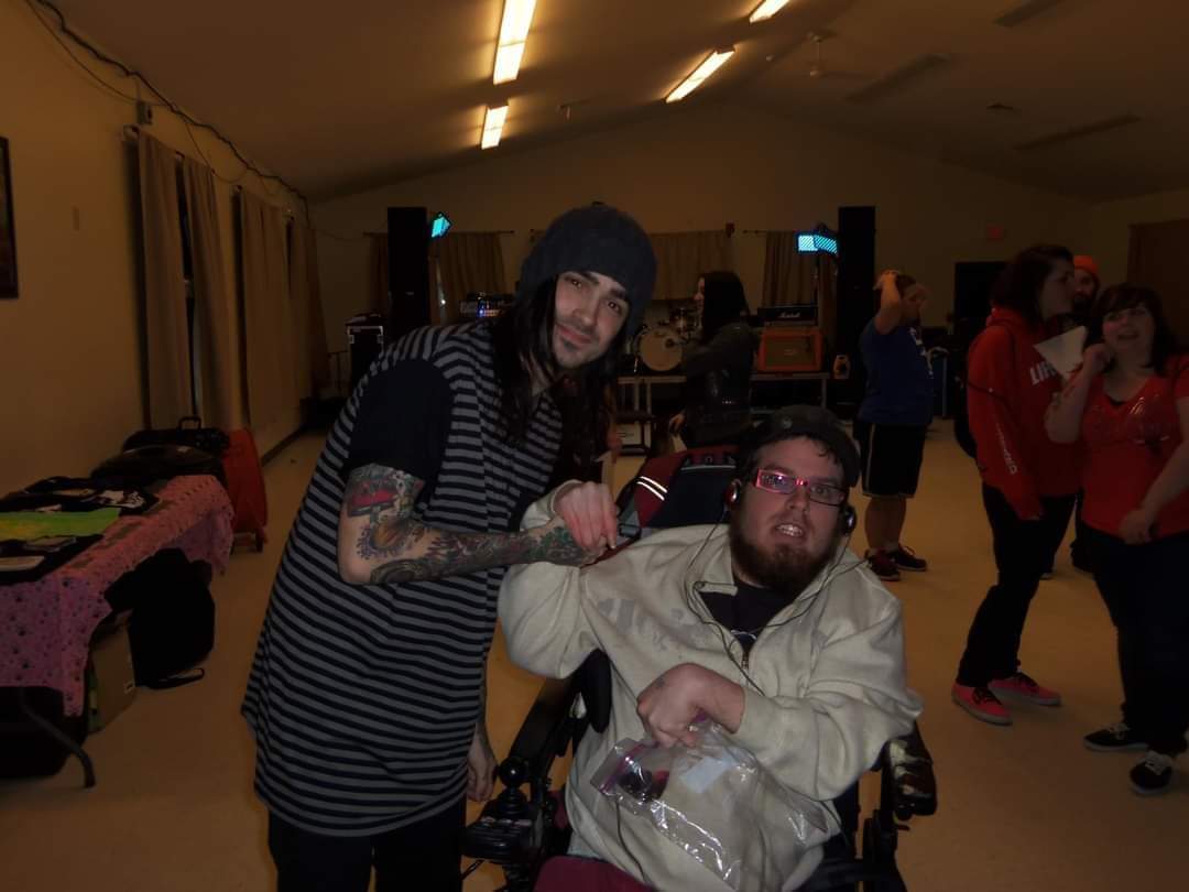 Sarcsquatch's tweet photo. @LMTF my bro who is a huge fan is a a bad way and I am trying to spread the word to get him help, would you mind helping me spread the word?

https://t.co/BtlHaPR36v https://t.co/uC1SCPUqoO