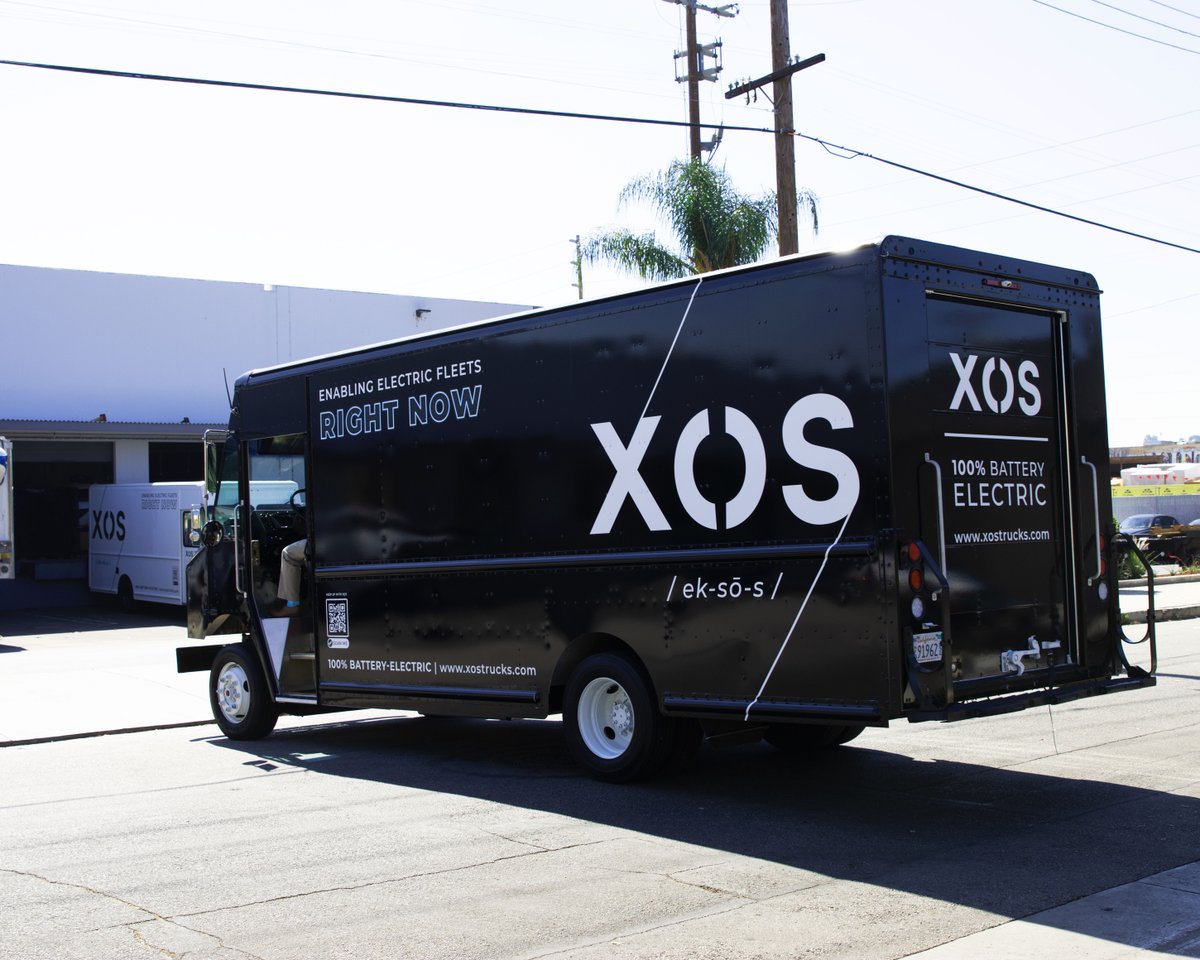 xostrucks's tweet photo. We’re heading back to base after another week of decarbonizing transportation. How do you like to recharge 🔌 on a Friday night? For us, we’ll use the new Xos DC Fast Charger tonight. https://t.co/kdUy4UqSeQ
#GoElectric #CleanFleet #FastCharging https://t.co/KKPBrsX8pO