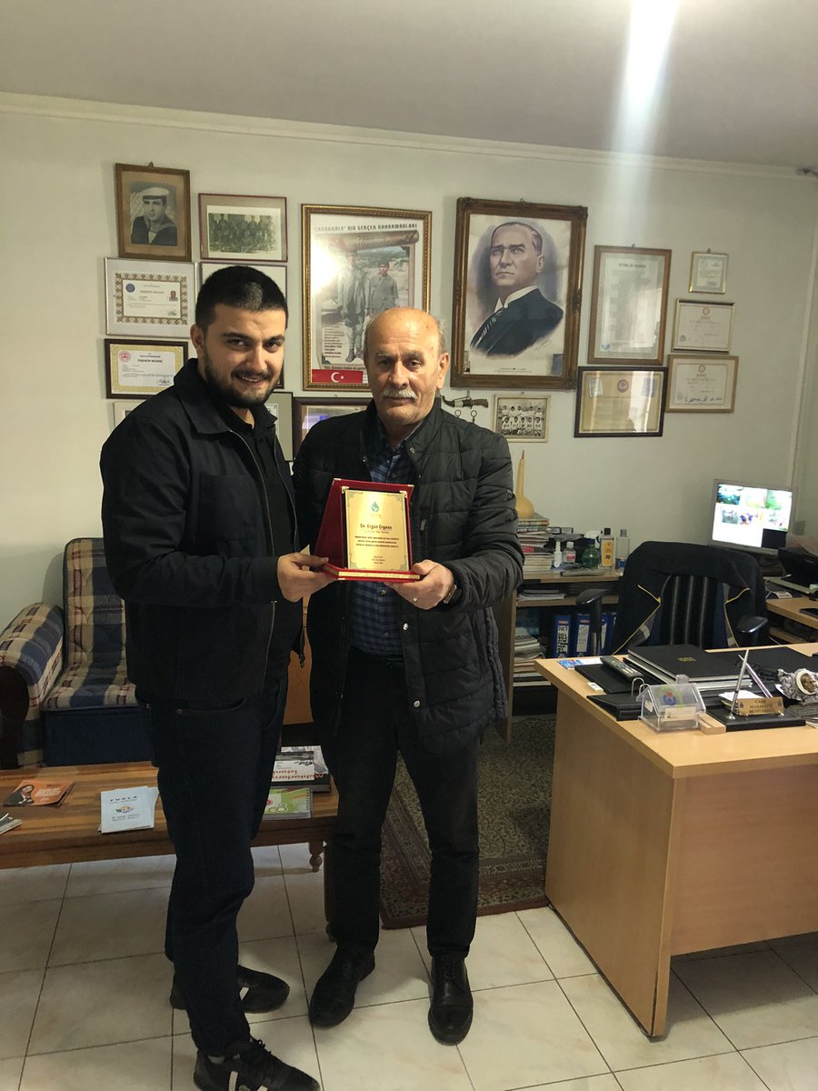 gencdevatuzla's tweet photo. Muhtarlar günü münasebeti ile Evliya Çelebi Mahallesi, Yayla mahallesi, Postane mahallesi, İstasyon mahallesi ve Cami mahallesinde ki muhtarlarımızı ziyaret edip Tuzla Genç Deva olarak plaketimizi takdim ettik. Mahallelerimizin temel taşı olan muhtarlarımızın günü kutlu olsun💧 https://t.co/Xp3xW1XyJH