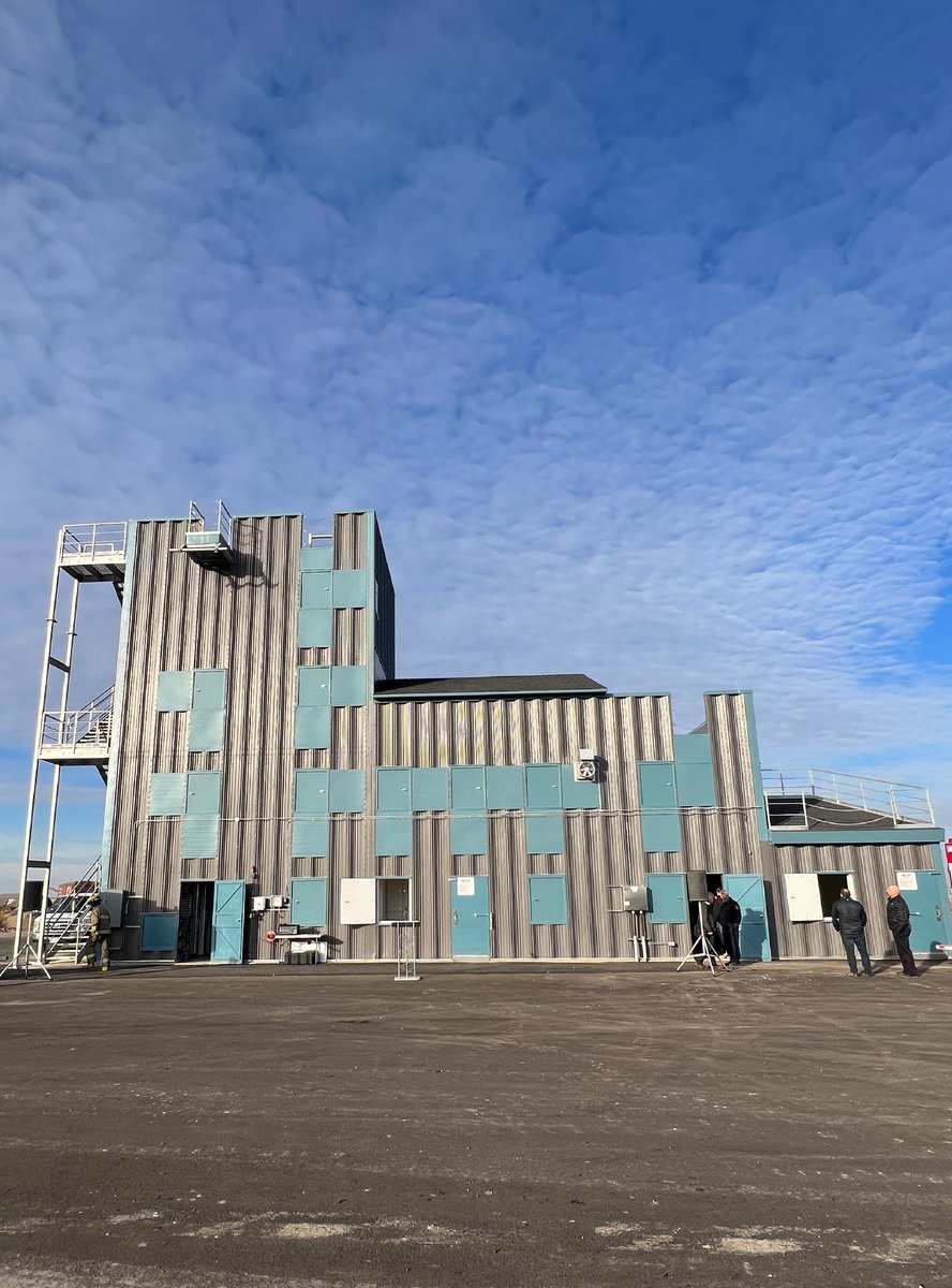 BEHLEN_IND's tweet photo. #Behlen was present during the Manitoba Emergency Services College's unveiling of their new Burn House ๐ฅ This is a critical training facility for firefighters during their education. We are proud to be a part of this fantastic project! ๐#BuildwithSteel #BestoftheBest https://t.co/xcRLVpPQgT