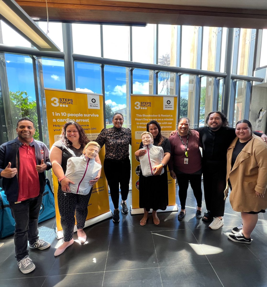StJohnNZ's tweet image. Great to have so many people learning the 3 Steps for Life this #Shocktober ❤️

Get your booking in for a free course at stjohn.org.nz/what-we-do/com…

#restartaheart #shocktober #cpr #community