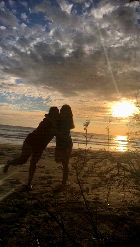 Berta_Vazquez's tweet photo. literalmente volviendo a disfrutar... 

feliz cumple y feliz vida. tequiero hasta que no haya final. 
✨🤞🏽📌 @DuniTenorio 

https://t.co/C32nzh1wEX https://t.co/bRUnguwXpE
