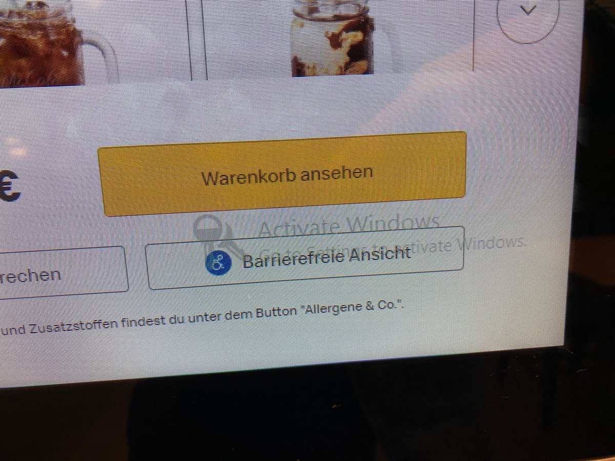 Somberland's tweet photo. @McDonaldsDENews aktiviert mal eure @Windows Kisten :p https://t.co/82iOmNh64m