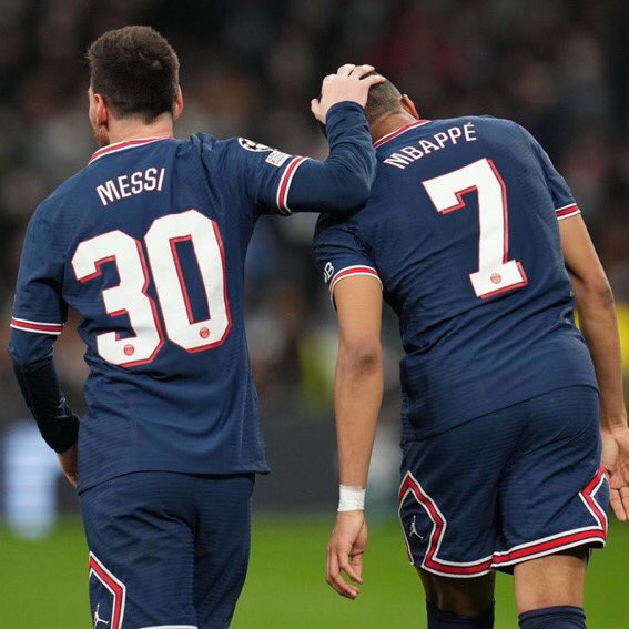 DxBruyneSZN's tweet photo. Haaland x Kevin De Bruyne and Messi and Mbappe have the best link-up play in world https://t.co/E4MOl4XF9R