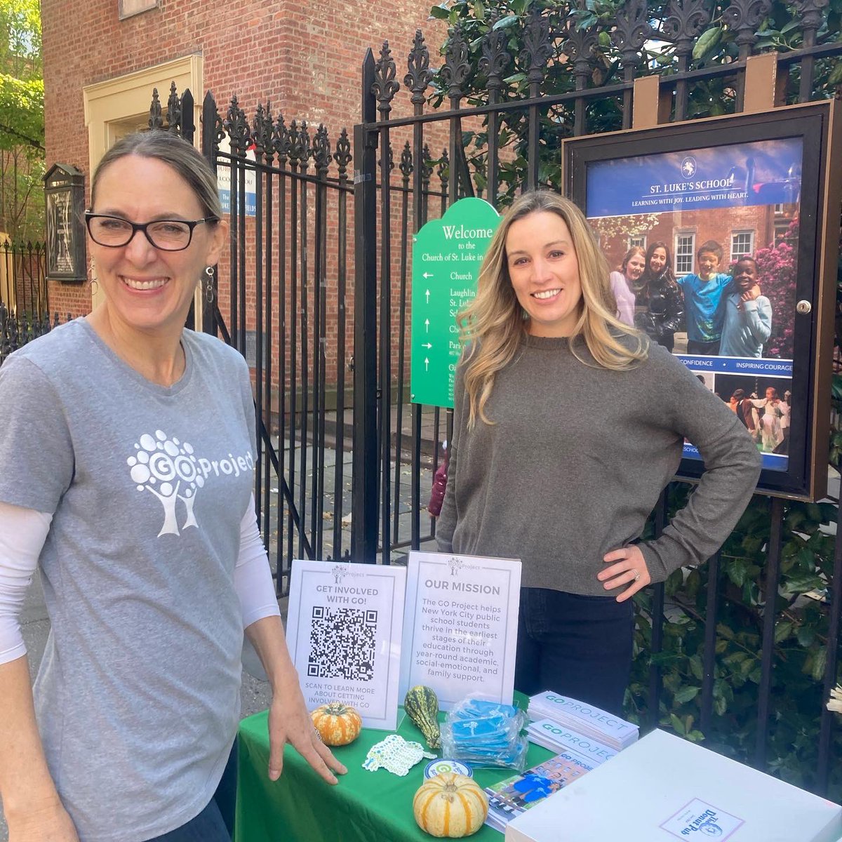 GOProjectNYC's tweet photo. We had a blast this afternoon @GCSchoolNYC and @stlukesnyc for our Fall Festival! Thank you to our volunteers and everyone who turned out to support GO! 💚 https://t.co/vJ7dOJh8Uy
