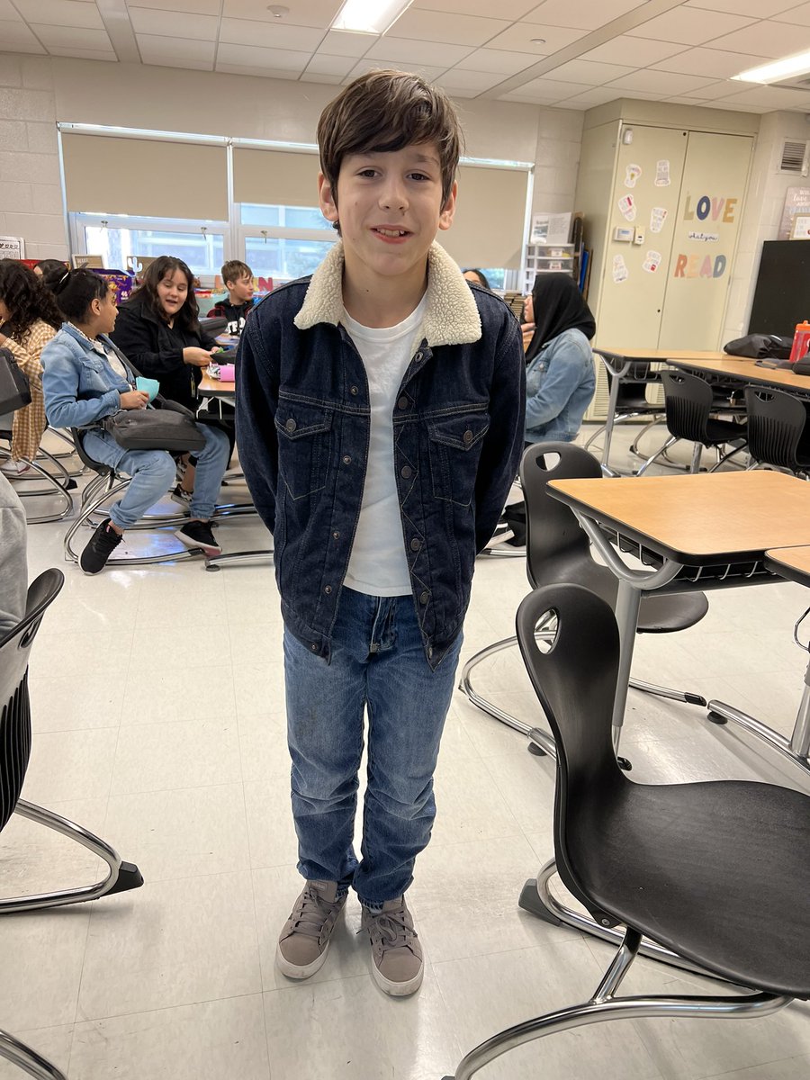 Outsiders day today! <a href="/conradyjaguars/">Conrady Junior High</a>💛🖤 <a href="/MssharpEla/">SharpELA</a>