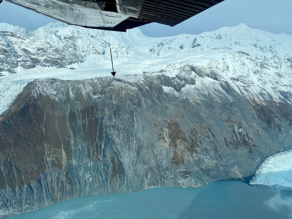 Barry Arm Landslide Update 10/21/22. We continue to see movement in the area and ask people to exercise their best judgement and, where possible, limit travel in the Barry Arm area. More info: dggs.alaska.gov/hazards/barry-…