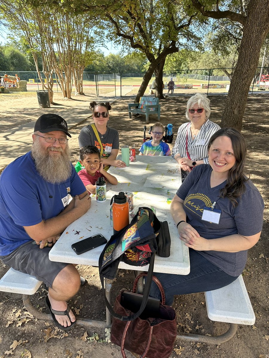 Cypress_Cheetah's tweet image. Cypress Fall Picnic 2022 🖤💛 #1LISD #CYPRoadTrip