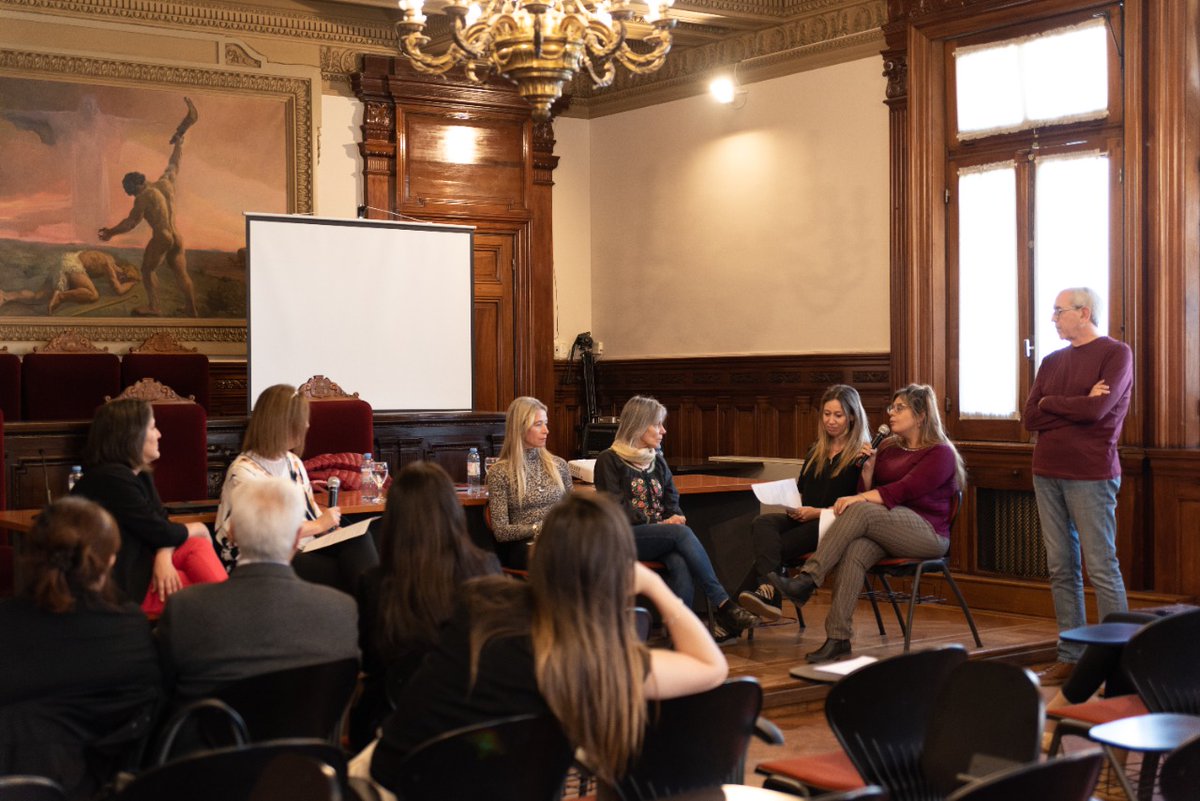 CentroNunezCba's tweet photo. Los días 20 y 21 de octubre se llevó a cabo la capacitación "Peritar con perspectiva de género" destinada a los Equipos Técnicos del Poder Judicial de Córdoba. Estuvo a cargo de los Dres. Marcelo Della Mora (Psicólogo Clínico) y Enrique Oscar Stolla (Médico Psiquiatra). https://t.co/Uy8mwU7qfT