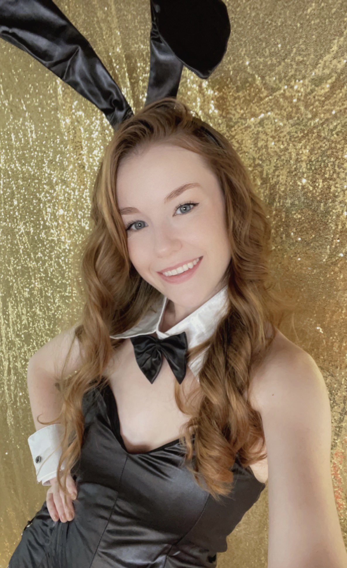 TW Pornstars Emily Bloom. Twitter. Live on mfc celebrating 10 years in the industry! Join?. 9