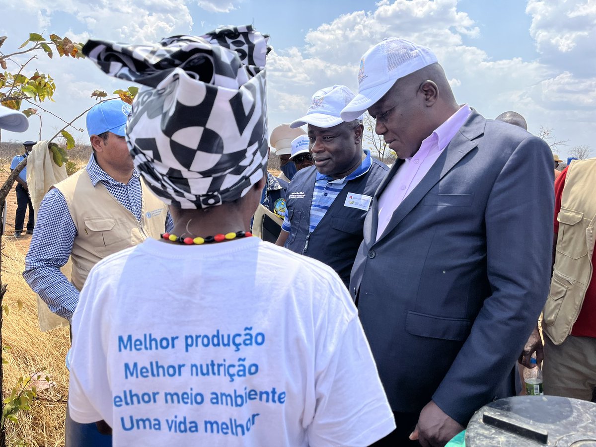 “Reforçando os mecanismos de protecção social junto com medidas de inclusão socioprodutiva podemos criar mecanismos efectivos de redução da pobreza e da fome” Representante da @FAOAngola #DiaMundialDaAlimentação #Cahama #Cunene