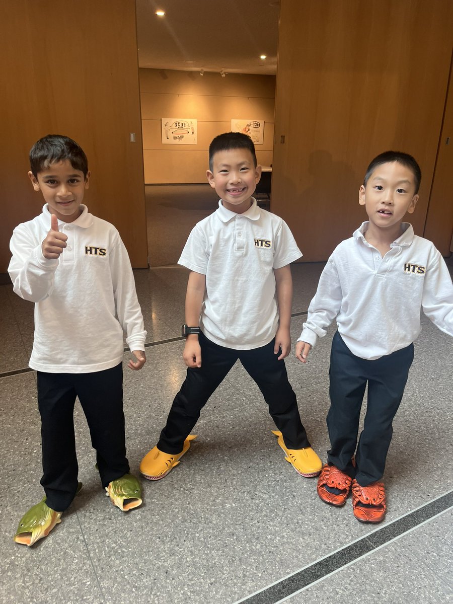 The best part about our visit to the BATA Shoe Museum? Getting to try on some super unique shoes! @HTS_2A <a href="/HTSRichmondHill/">HTS Richmond Hill</a>