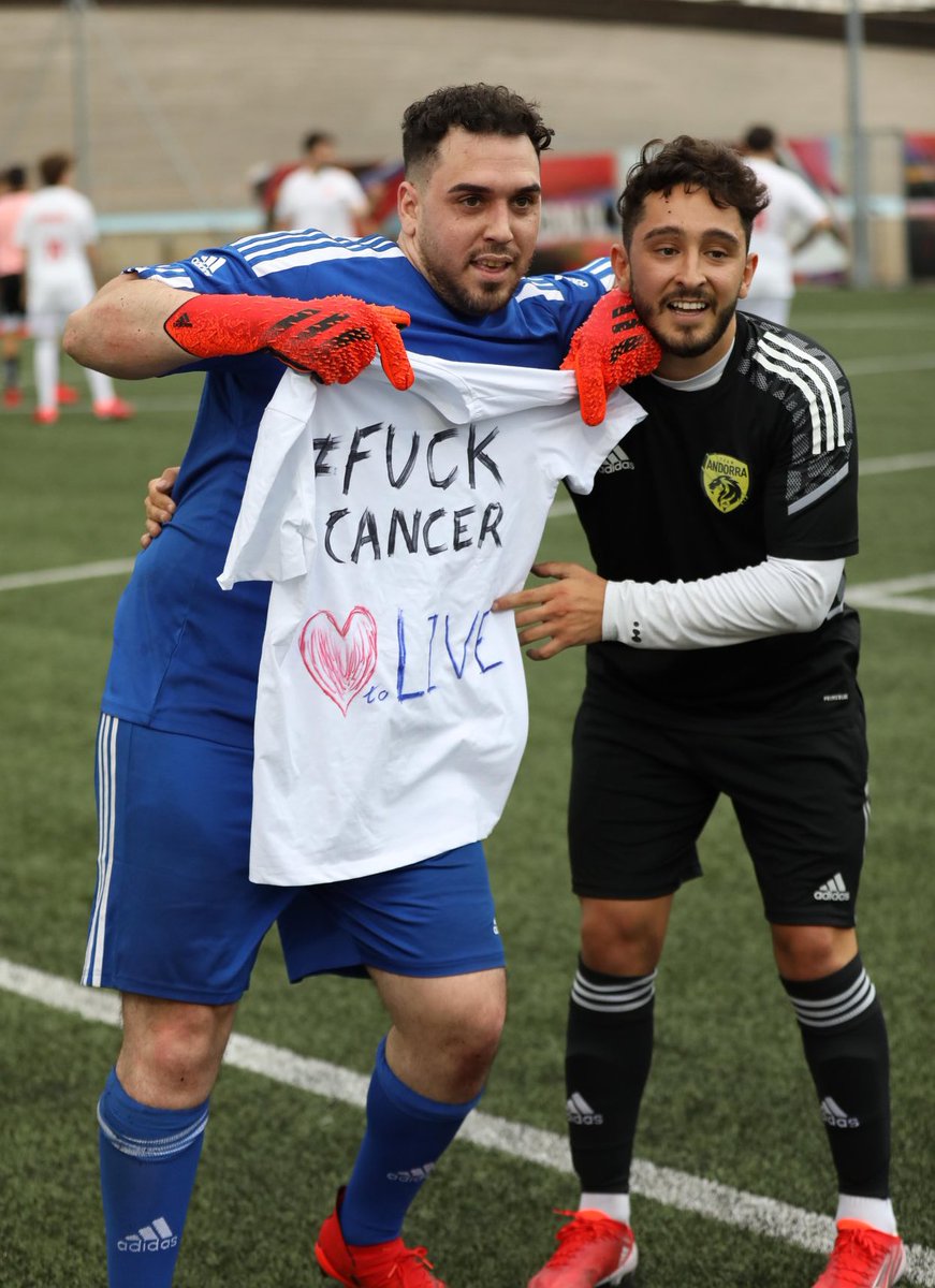 Spursito's tweet photo. Qué pedazo de persona… tuvimos mucha suerte los que pudimos conocerte. Descansa en paz amigo, te echaremos de menos. Gracias por todo ❤️ te quiero https://t.co/PX1jNHHKZp