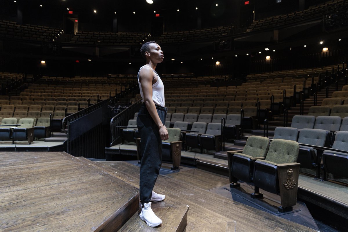 stratfest's tweet photo. "Amaka Umeh is a Star.” – BroadwayWorld ✨
📸: Amaka Umeh, who plays Hamlet in this year's production, preparing to take the stage at the Festival Theatre. Photography by David Hou.
#SFHamlet ends October 28! Book now ⬇️
https://t.co/B3iui4jC6x https://t.co/NNupBOZL8K