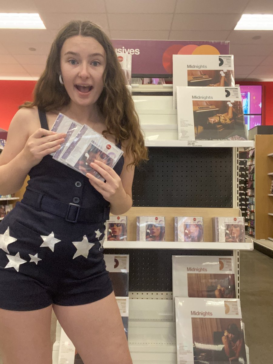 MyLordSwift's tweet photo. @taylornation13 @Spotify I got the goods, I was in desperate need of caffeine after that #midnighTSnosleepover https://t.co/j5ZFHLeQv5