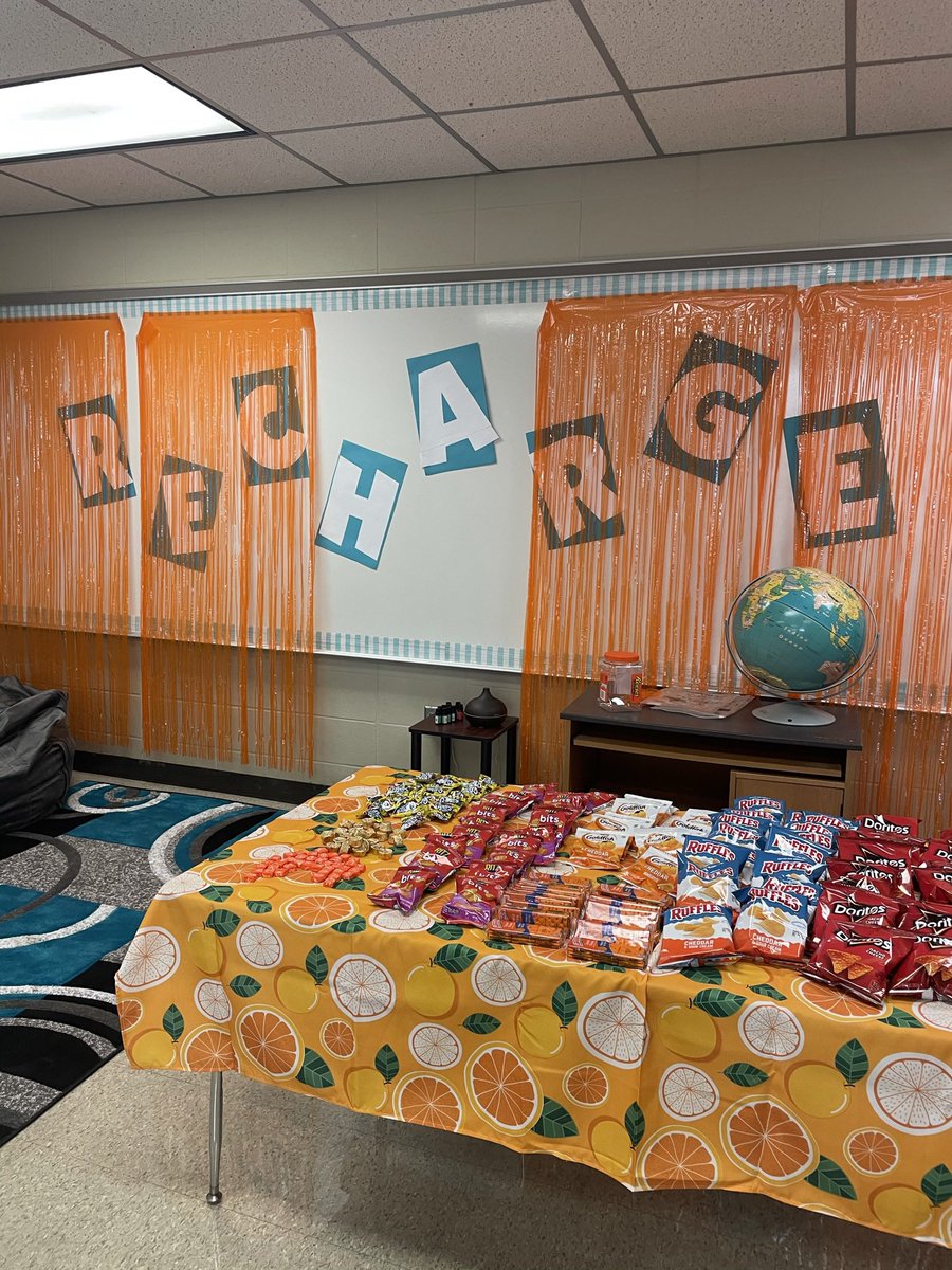 SILVAEILEENB's tweet image. orange snacks for #UnityDay2022 bullying prevention... @GrayES_AISD #bidsforconnection