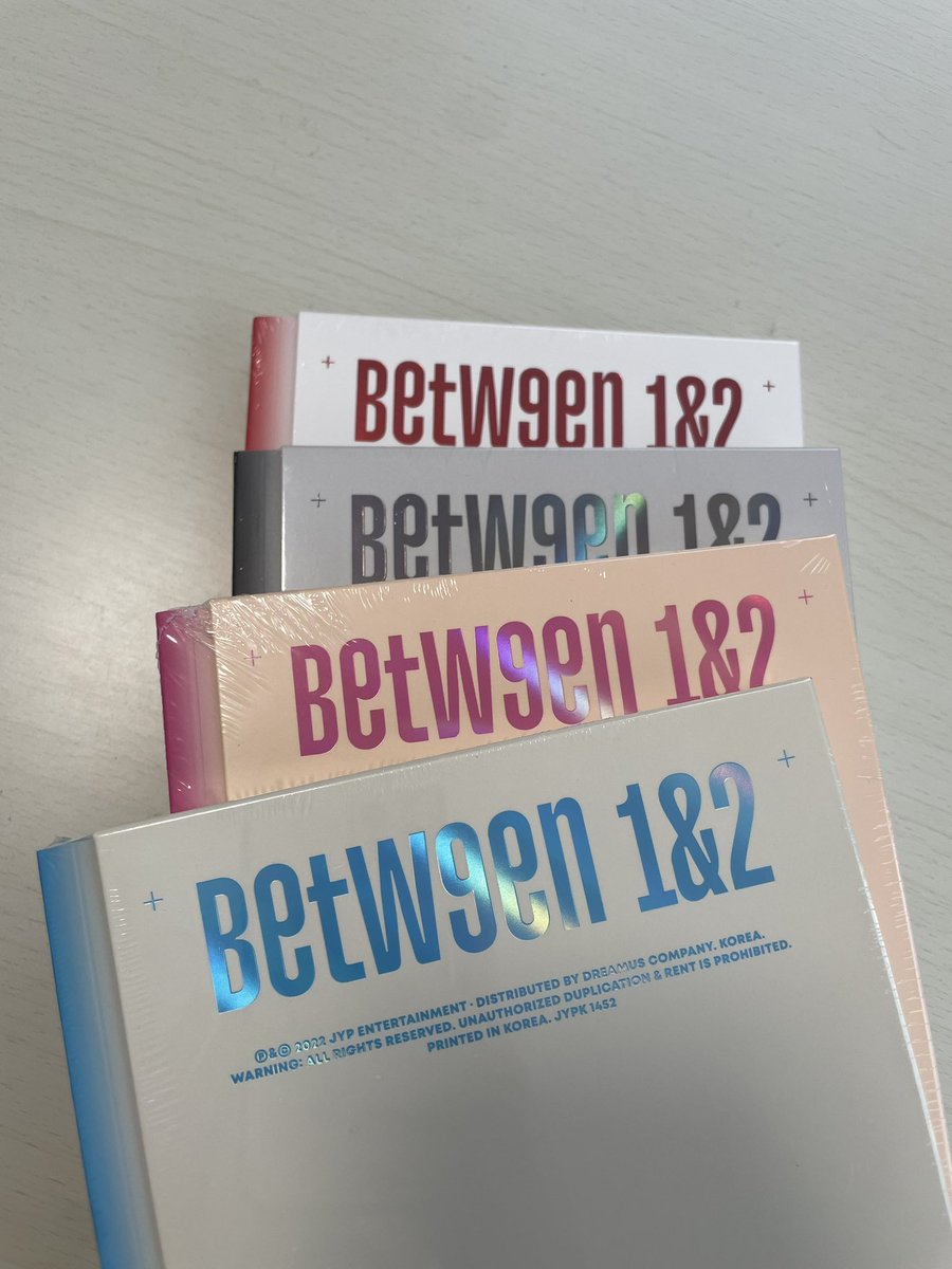 duil_86's tweet photo. TWICEのアルバムBETWEEN 1&amp;2新品未開封を定価より安くお譲りします！複数枚購入可能です！

【取引方法】
メルカリの場合1755円
銀行振込もしくはpaypay場合1599円

購入希望の方はDMお願いします！
#TWICE #TWICE交換 #TWICE買取 https://t.co/xrqTbr2FrX