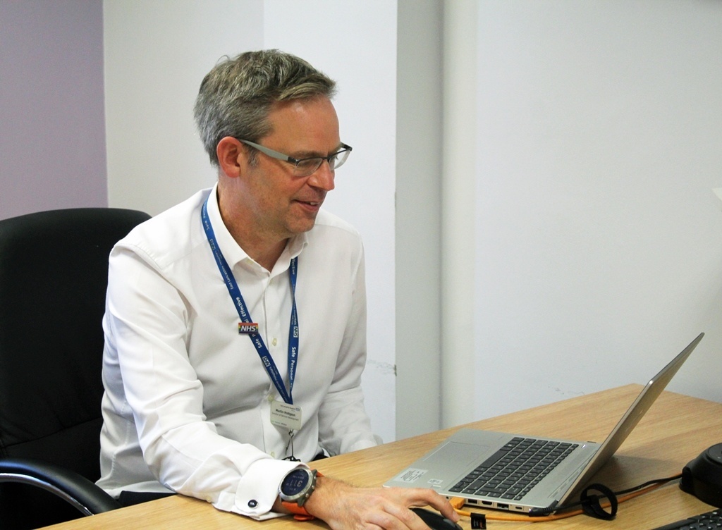 ELHT_NHS's tweet photo. In this week's #CEOblog, Chief Executive Martin Hodgson bids a fond farewell and thanks outgoing Chairman, Eileen Fairhurst, for her support to the Trust, our colleagues, and wider partners across the board.
You can read more of this here 👉 https://t.co/clnmrVnE3Q #socialCEO https://t.co/8TAnARZCb6