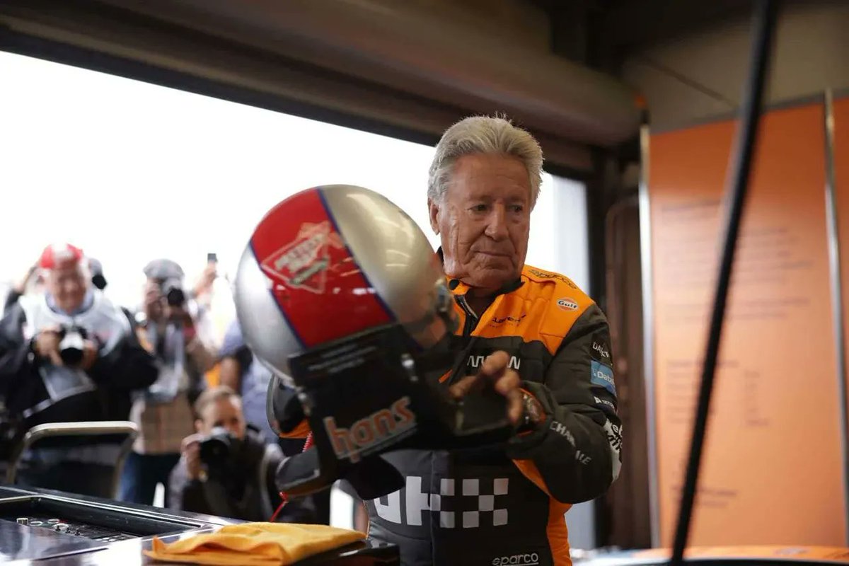 F1Gate's tweet photo. 【動画】 82歳のマリオ・アンドレッティ、マクラーレンの2013年型F1マシン MP4-28でラグナセカを爆走
https://t.co/fQridLozG9
#F1jp | #F1 | #F1GP | #アンドレッティ | #マクラーレン | #MP428 | #ラグナセカ https://t.co/bDAmqviHhp