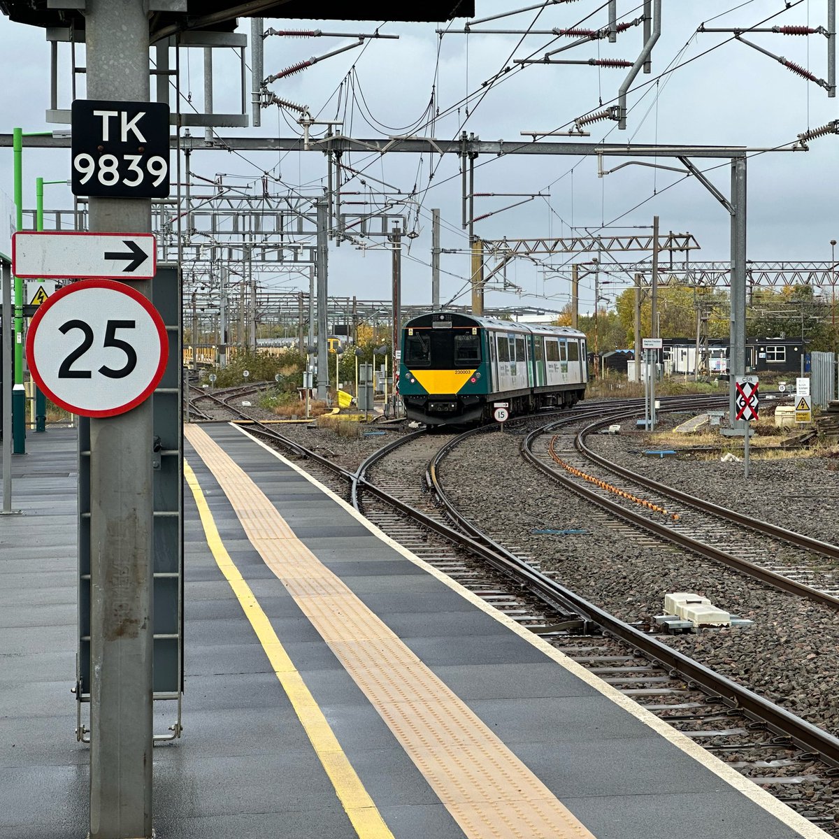 Lineside Images tweet media