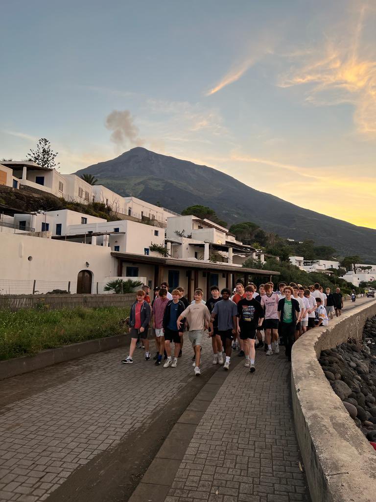 AGSItalytrip's tweet photo. https://t.co/6zxHn7lKTQ