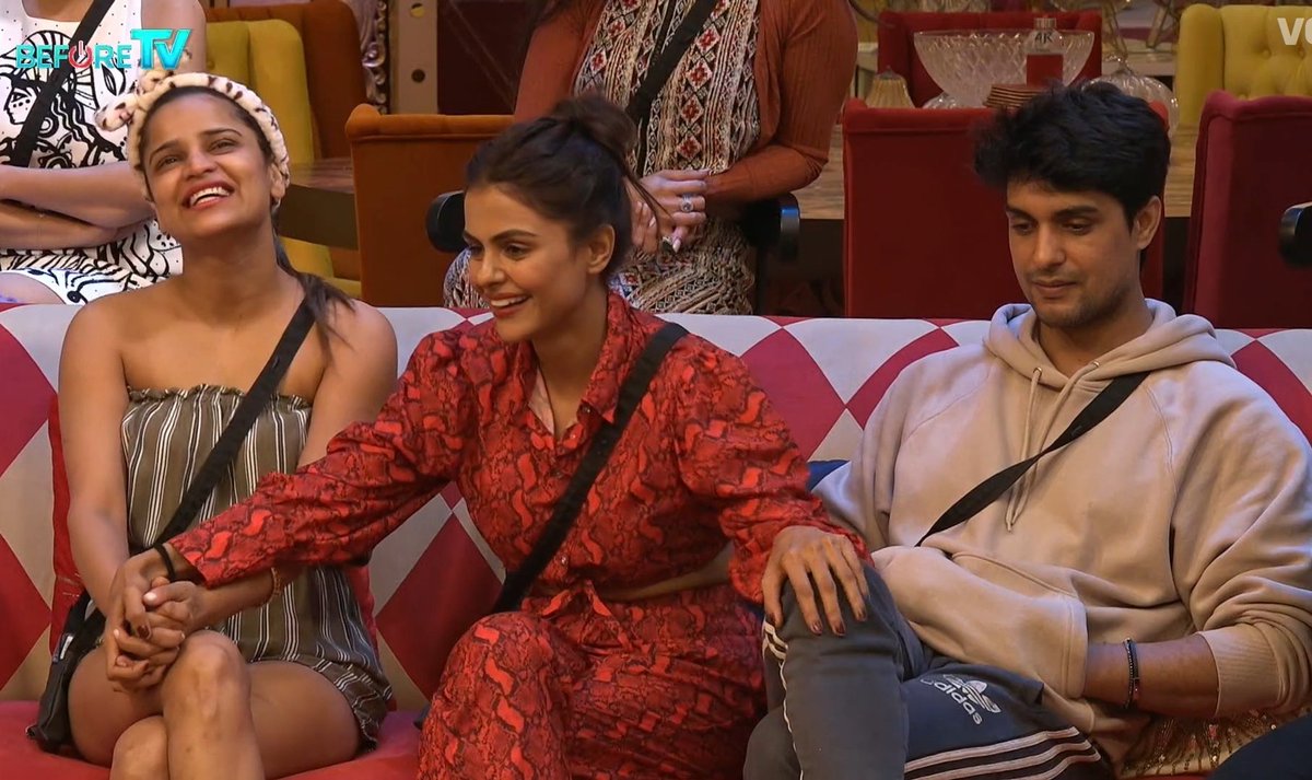 Unknown_Boy_03's tweet photo. My Top 3 of #Biggboss16 

#ArchanaGuatam | #PriyankaChaharChoudhary | #AnkitGupta 

Rest all are Just Follower, They are not Leaders !! https://t.co/13hFK2teSr