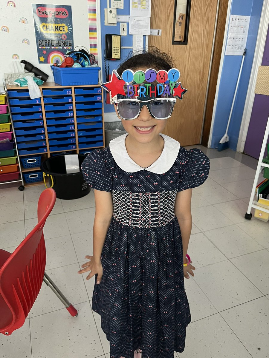 ReadUpOnRegansRoom tweet media