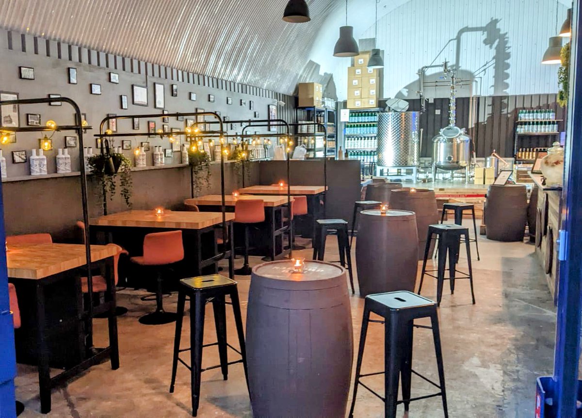 Our bar is finally open 😍

If you fancy a Salford Rum, cocktail or beer in our distillery and the home of Salford Rum...pop on down!!