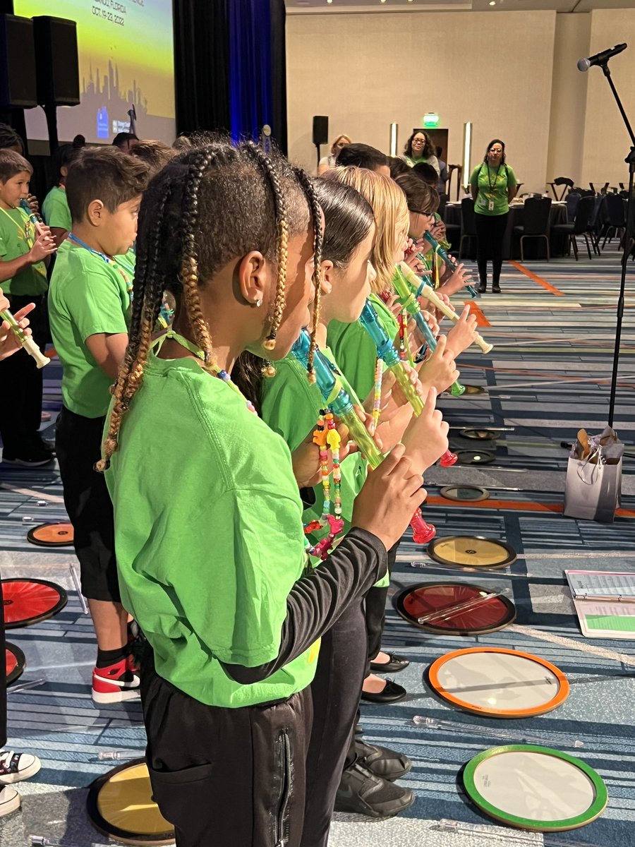 Beautiful singing, gorgeous recorder tones, and cool body percussion and drumming demonstrated today at the Council of Great City Schools conference.  Congrats to the Lake George Advanced Jammers and their inspiring music teacher, Katie Grace Miller.  #CGCS22 @RobBixler_OCPS