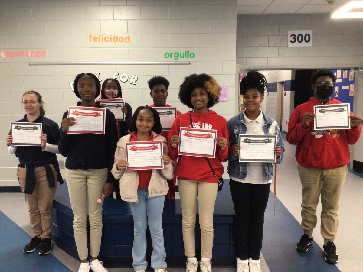 LFMSPatriots's tweet image. We LOVE presenting the Positive Behavior Referrals to our Patriots! Thank you Patriot Family for highlighting the Patriots who show excellence in Patriot Pride! @DrTorriJackson @DRDEB_LCSS @LibertyCoSchool