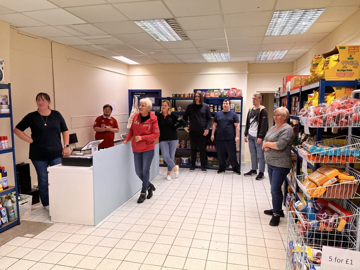 CatcoteAcademy's tweet photo. On Thursday, students from the STEPs programme, our pathway to independence and employment went along to support with the Grand Opening opening of the Poolie Time Eco shop which is based on York Road.
Thank you to all the staff at @poolieexchange 
#FocusOnWhatWeCANDo https://t.co/NEnICYRNt6