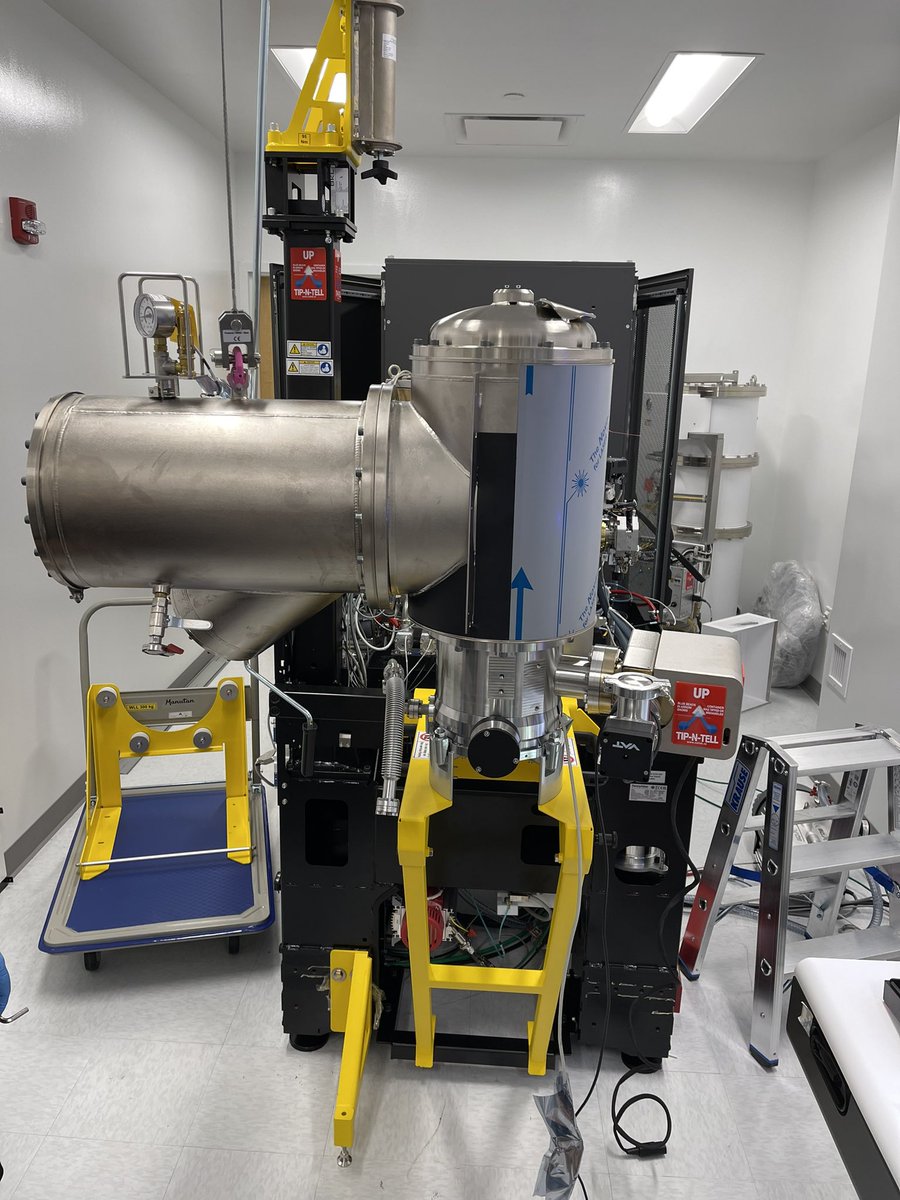 VasileiosPetrou's tweet photo. The #Tundra_CryoTEM build is proceeding great so far in Newark @Rutgers_NJMS @RutgersBHS The conditioning of the FEG was completed today! Here are a couple of pictures of the microscope in its final location! #CryoEM @thermosciEMSpec #PetrouLab https://t.co/MPQzvSvdjR