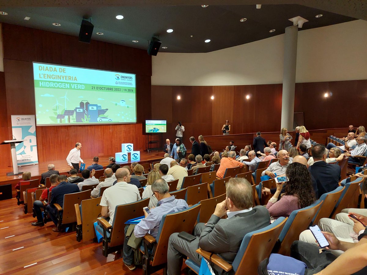 CETIVG's tweet photo. Tot a punt perquè @marlopez_degana doni inici a la #DiadaEnginyeria 2022 de #EnginyersGarrafPenedès. Aquest any centrat en l’#hidrogenverd.
#EficiènciaEnergètica #descarbonització #TransicióEnergètica https://t.co/SeZ5q4M8at