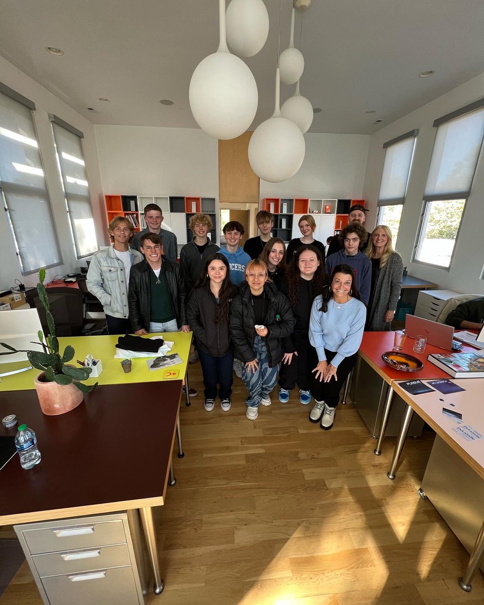 MrsHair's tweet photo. Thank you so much @design_ranch for hosting Digital Design Project Management students at your amazing design home and sharing your talent, wisdom and wizardry! It’s no secret that learning outside of our classroom walls is the BEST! @the_smsd #kauffmanRWL @DesignRanchKC https://t.co/EPYLZcXXxj
