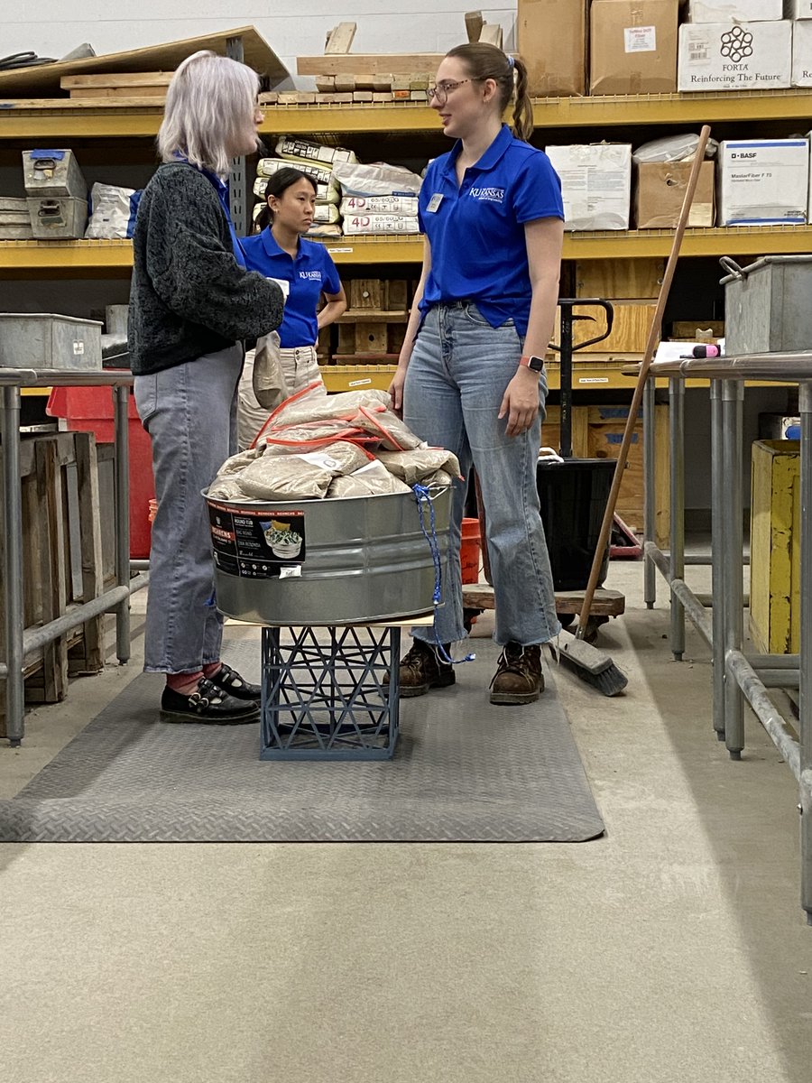TPS_501's tweet photo. This week, students from @THS_Trojans took part in the @kuengineering Design Challenge! Myia Elwood & Kaylin Phillips won 1st place in the challenge after designing a structure that could hold up to 295 lbs without cracking or breaking. #WeAreTPS #GirlsInSTEM #TopekaHigh #KU https://t.co/ehBX6DQald